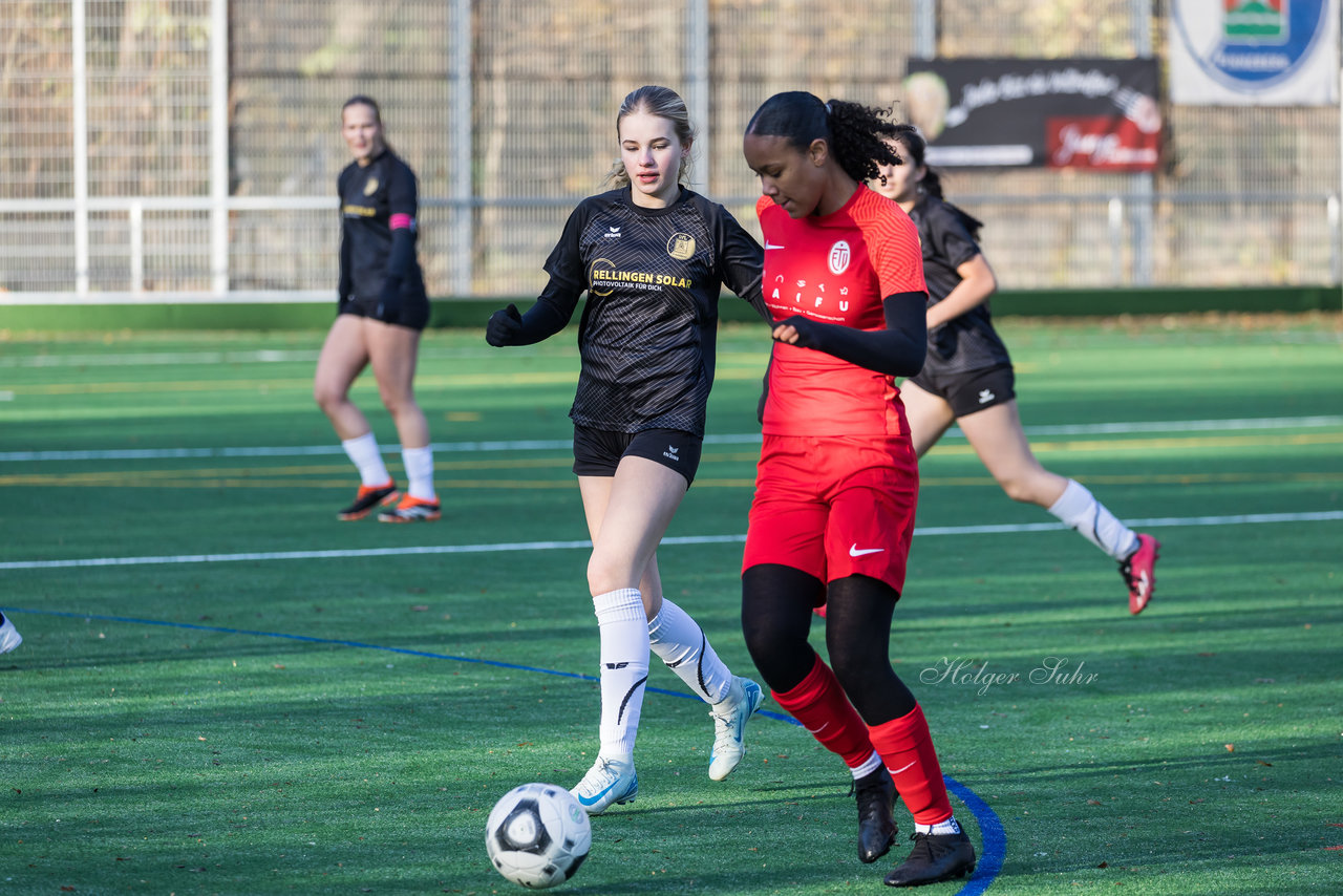 Bild 336 - wBJ VfL Pinneberg2 - Eimsbuttler TV 3 : Ergebnis: 5:0